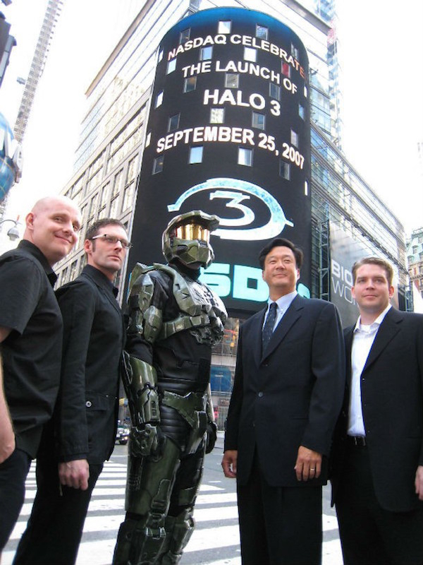 Steve Downes, the man who provides the voice for Halo’s Master Chief, is a DJ for a radio station in Chicago.