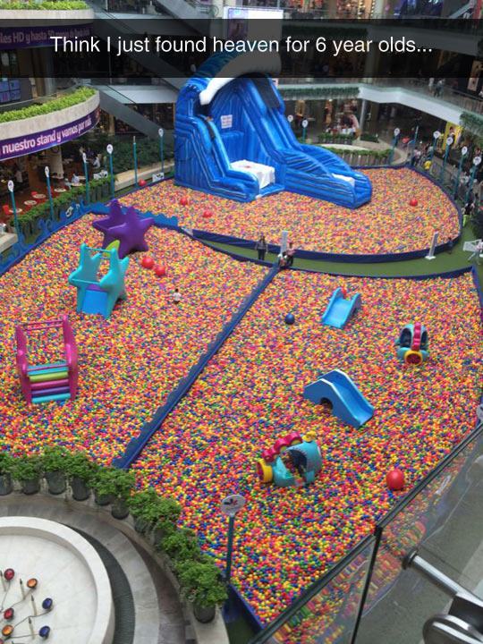ball pit - Think I just found heaven for 6 year olds... nuestro stand games