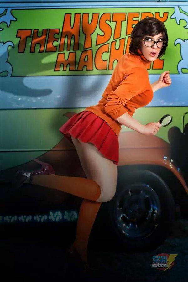 Yet so many girls insist of dressing up as "Sexy Velma".