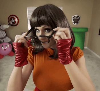 23 Pictures Of Girls Dressing Up As Velma From Scooby Doo