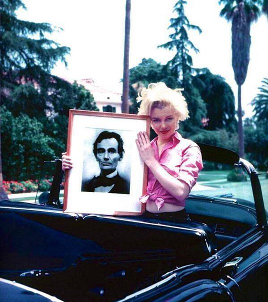 Marilyn Monroe says she "totally would sleep with Lincoln if she lived hundred years earlier, 1950s.