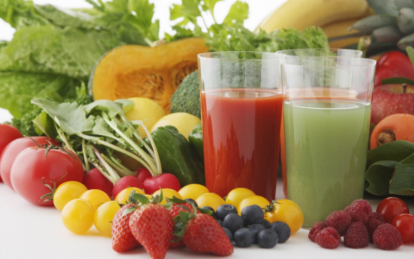 Juicing. Juicing fresh fruits and veggies removes all of the fiber that keeps you feeling full and satisfied until your next meal. What you do keep is the sugar. High-sugar, low-protein foods mean constant hunger pangs, mood swings and low energy.
