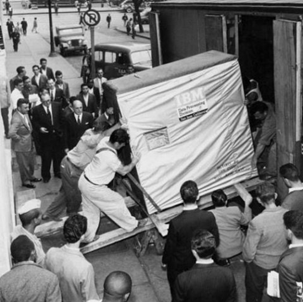 5 MB harddrive being shipped by IBM, 1956.