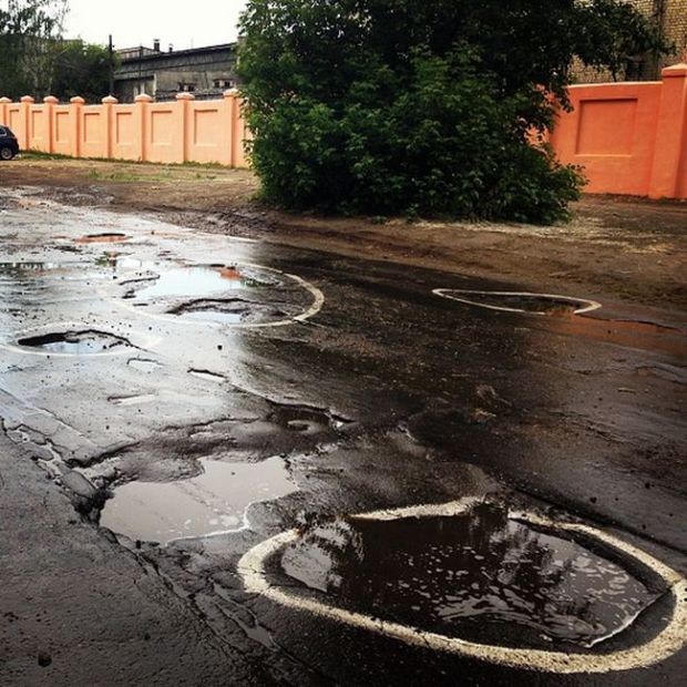 19 Very WTF Things Seen On Russian Roads