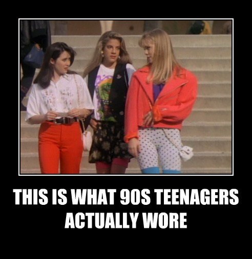 photo caption - This Is What 90S Teenagers Actually Wore