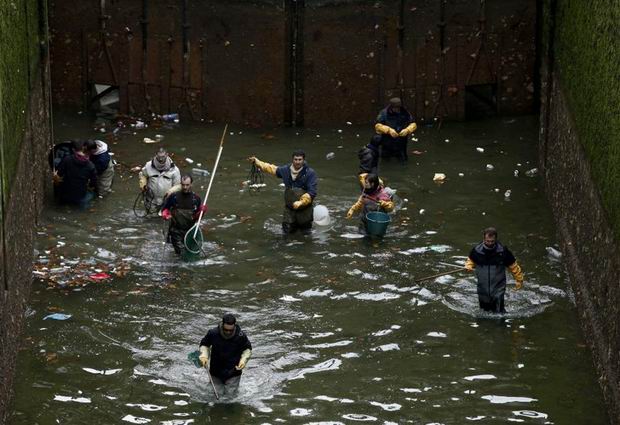 Creepy Things Found In French Canals