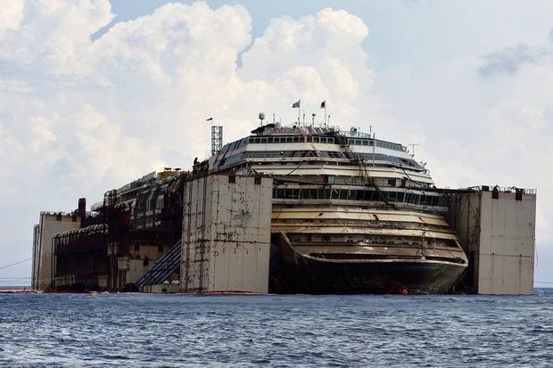 When a cruise ship Costa Concordia crashed in 2012 it took years to recover it.