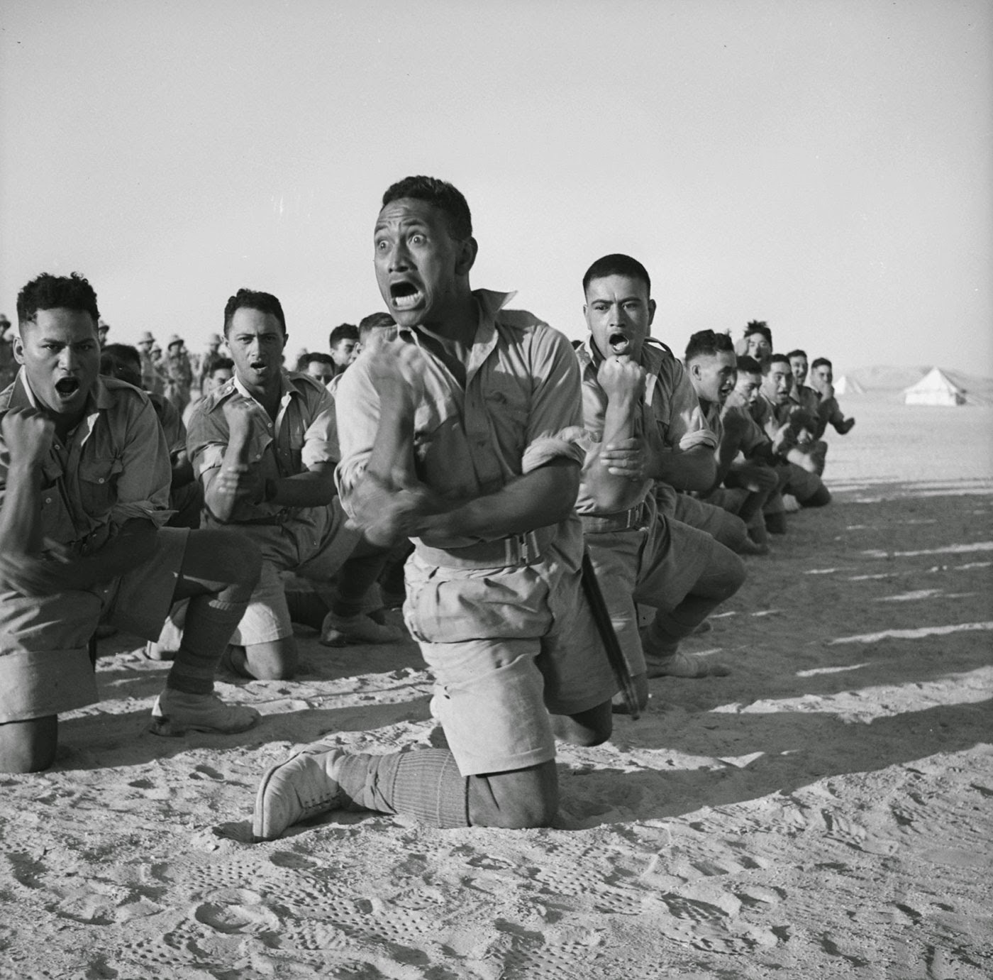 Maori Battalion dances haka in Egypt, 1941.