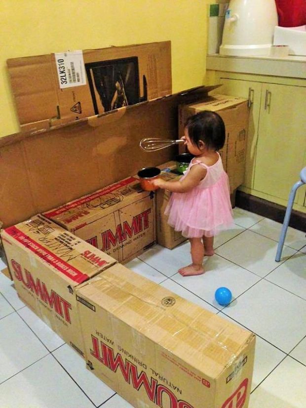 When the daughter of Rodessa Villanueva Reyes said she wants to have a kitchen of her own the mother had to improvise.