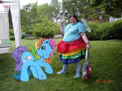 fat girl on pony - 05.14 201