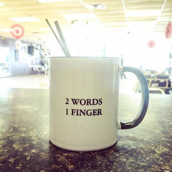 mug - 2 Words 1 Finger