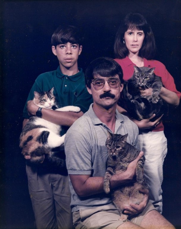 awkward family photos with cats