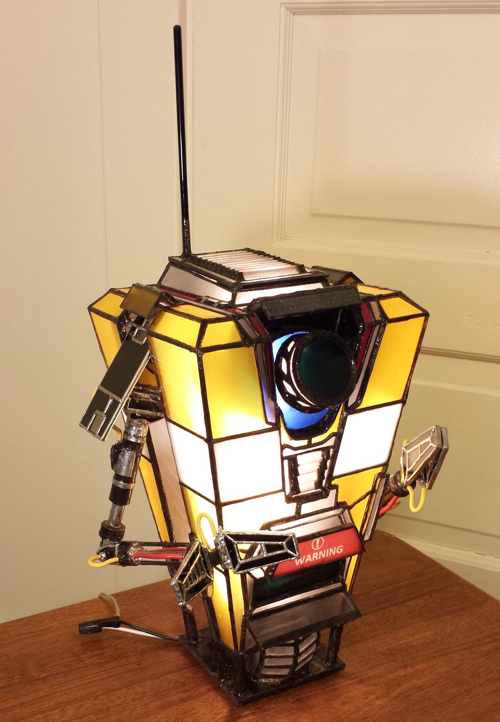 borderlands claptrap lamp - O Warning