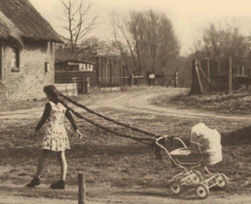 27 Vintage Photos That Will Make You Say WTF?!