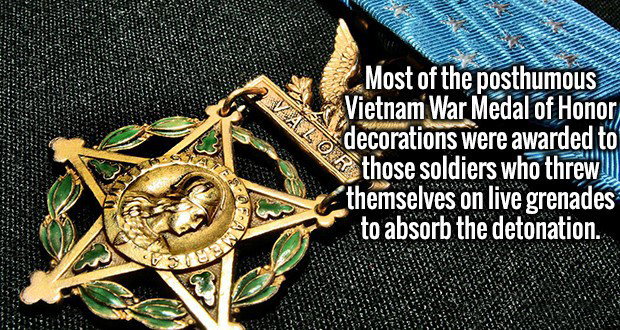 jewellery - Most of the posthumous Vietnam War Medal of Honor decorations were awarded to those soldiers who threw || themselves on live grenades to absorb the detonation. Star
