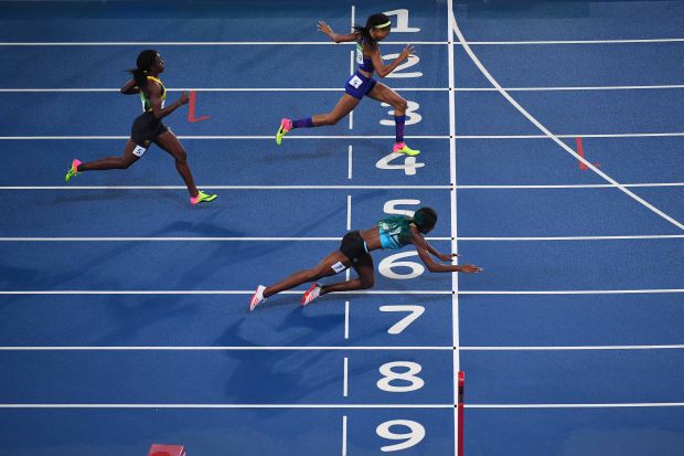 While many angry fans claimed Bahamas' Miller dived to beat out U.S.' Felix for 400m gold, athletes like Michael Johnson clearly saw she tried so hard to win she tripped.