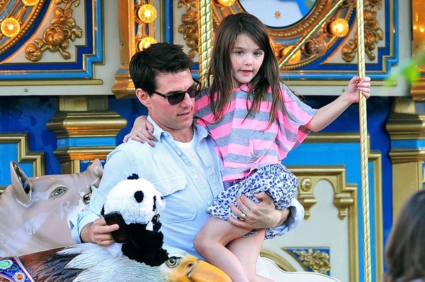 24 Well-Known Actors With Their Daughters