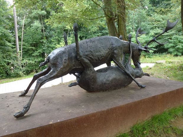 19 Weirdest Statues You Wish You Never Saw