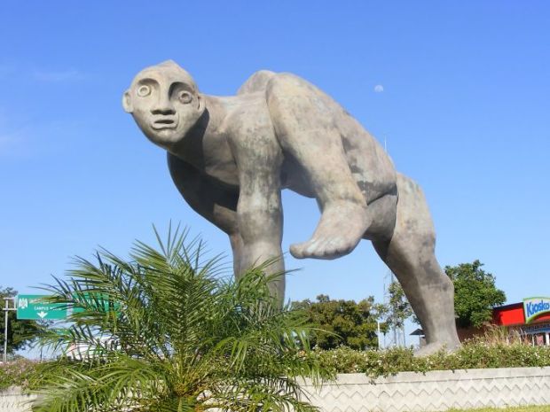 Statue from Colima, Mexico, on its way to cross the border.