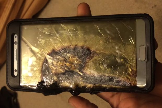You might have heard that the smartphones are hazardous as there were cases of batteries overheating and exploding. They say Samsung can even have a lawsuit coming. And of course the people from The Web reacted. See the best comments about the "Samsung phone-grenade multi-tool" here.