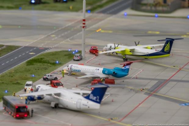 Miniatur Wunderland A Miniature Airport In Germany Will Astound You