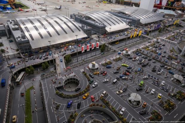 Miniatur Wunderland A Miniature Airport In Germany Will Astound You