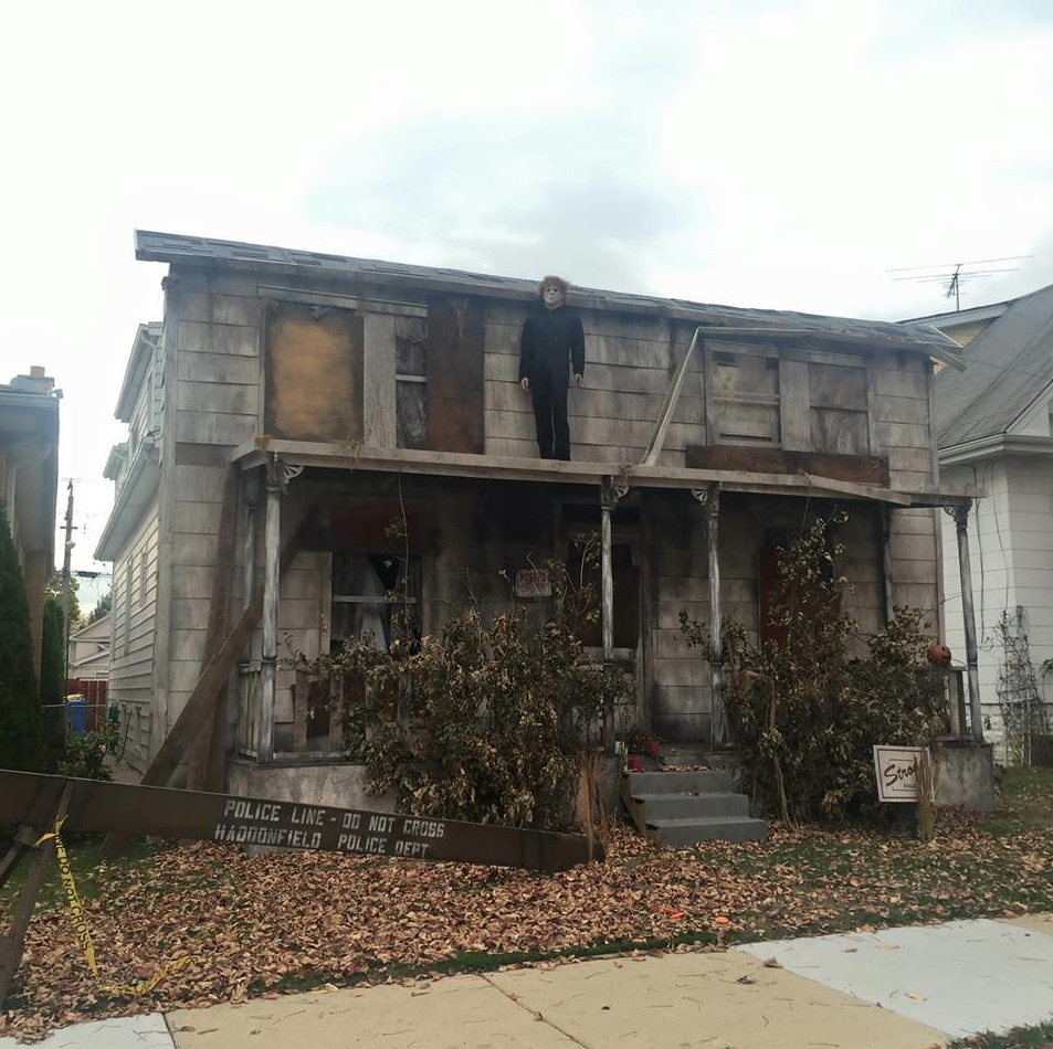 halloween michael myers house - Police LineOn Aut Ceres Hadigafels Police Det