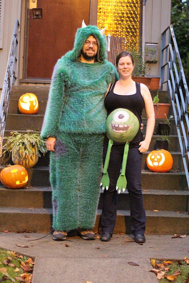 23 Most Creative Halloween Costumes For Pregnant Women