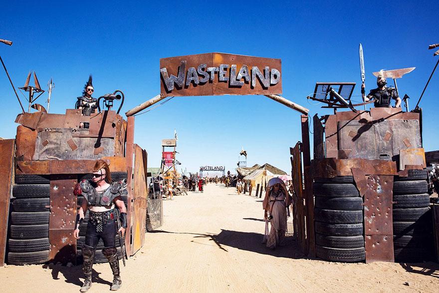 Every year The Wasteland Weekend Festival in California gathers people that love Mad Max and other stuff about destroyed world, but mostly Mad Max.