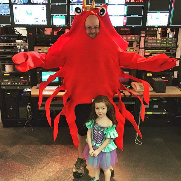 20 Costume Father Daughter Duos That Will Make Your Eyes Wet