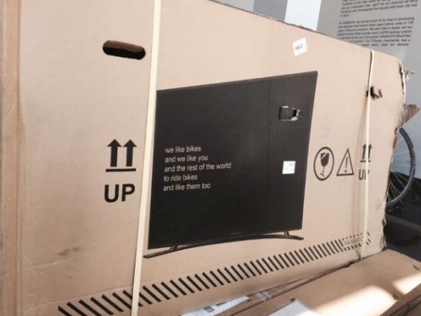 ...they made the packages resemble those that hold high-end TVs.