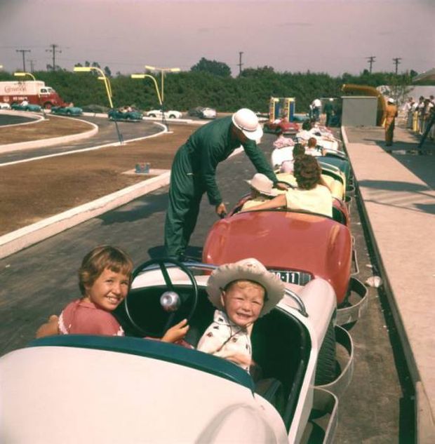 24 Mesmerizing Photos From The Historical Opening Of The First Disneyland