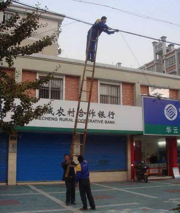 25 Images Of Those Who Don't Know What Safety First Means