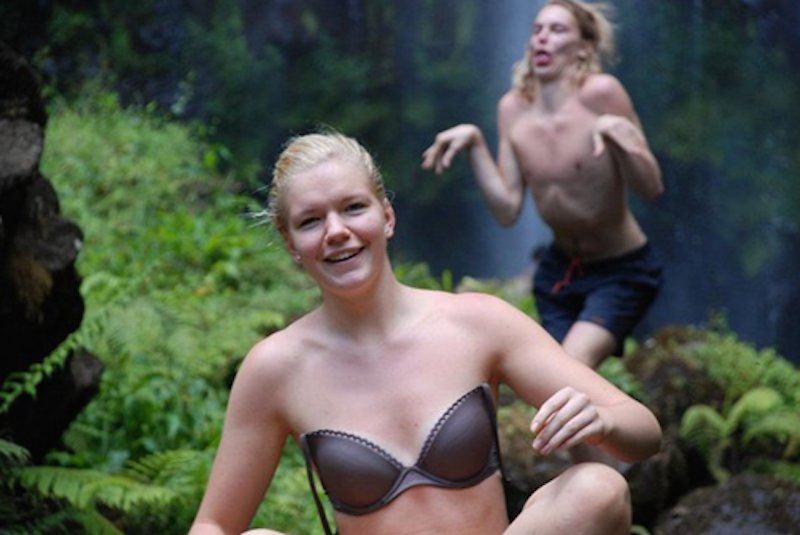 funniest photobomb ever