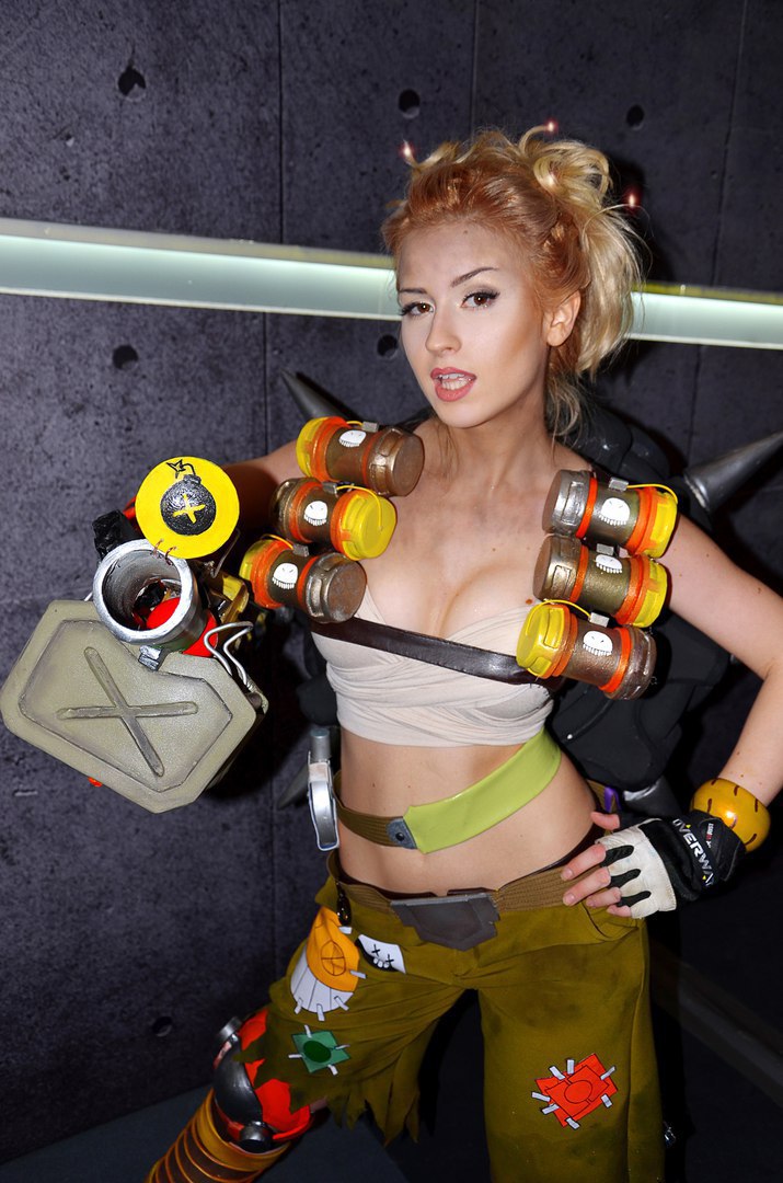 genderbent junkrat cosplay