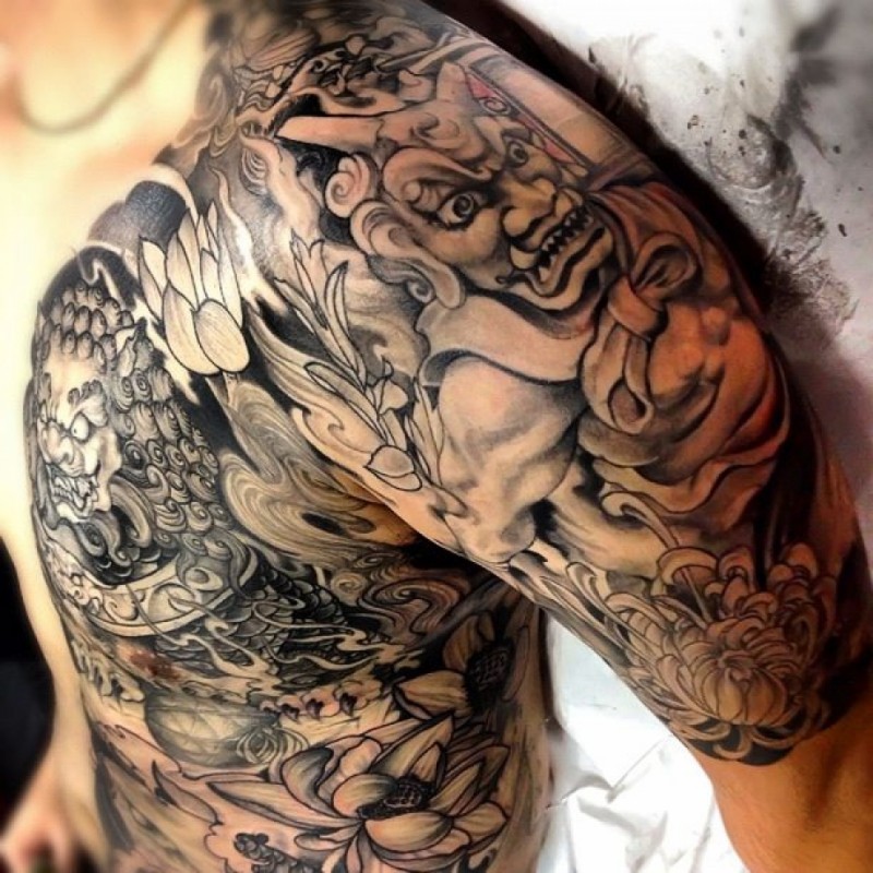 23 Breathtaking Tattoos That Took Ingenuity To Ink