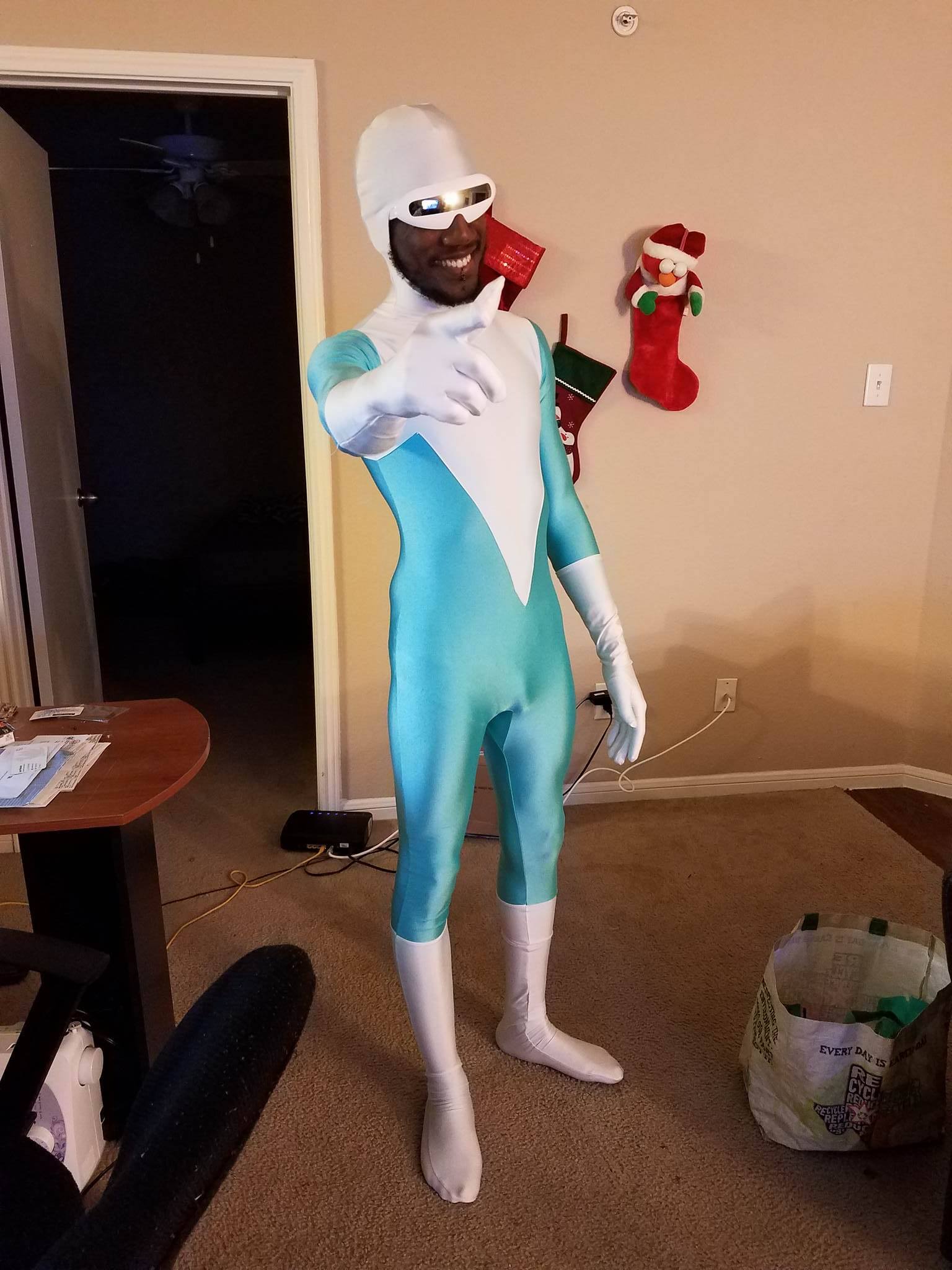 bad frozone cosplay - Every Day Is Repu