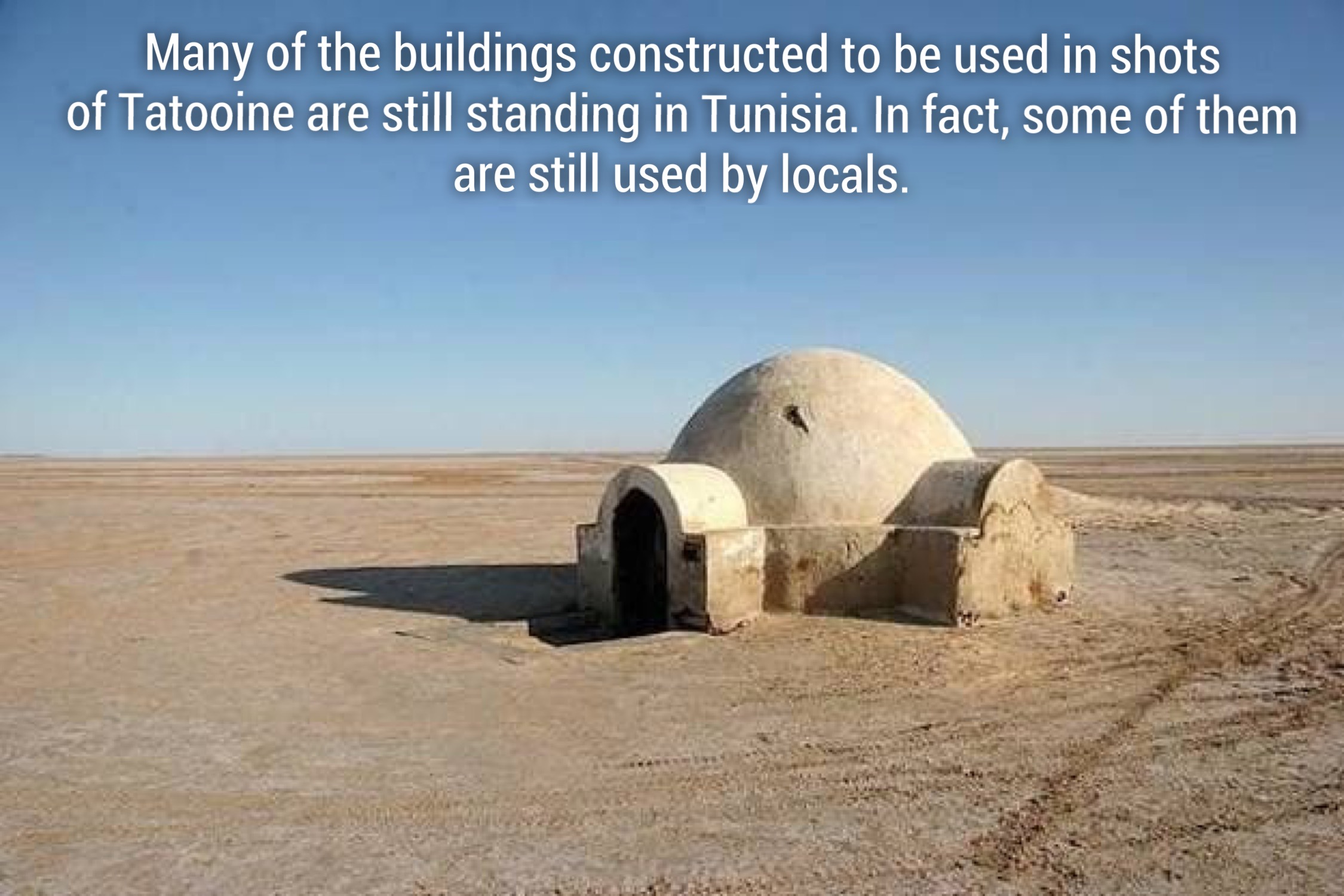 star wars planeta tatooine - Many of the buildings constructed to be used in shots of Tatooine are still standing in Tunisia. In fact, some of them are still used by locals. of Taloy neare n ingin Tunisia. In fact, som