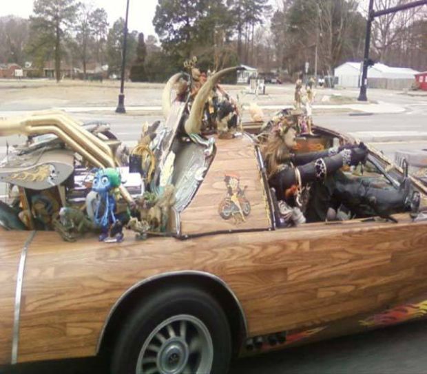 36 Things You Don't See Everyday On The Road