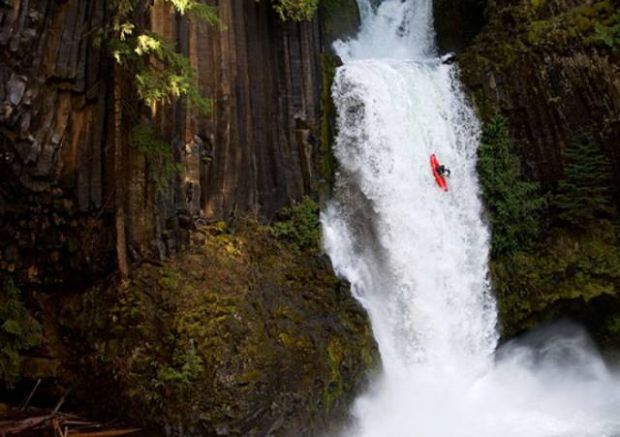kayak off toketee falls