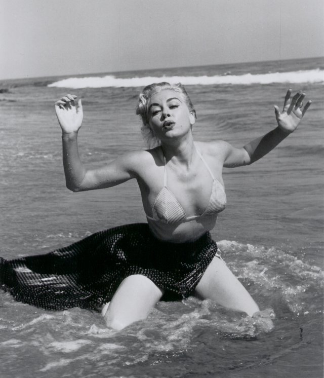 Marilyn Monroe look alike