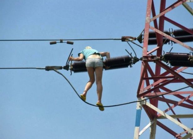 Outrageous Women Who Never Heard The Phrase "Safety First"