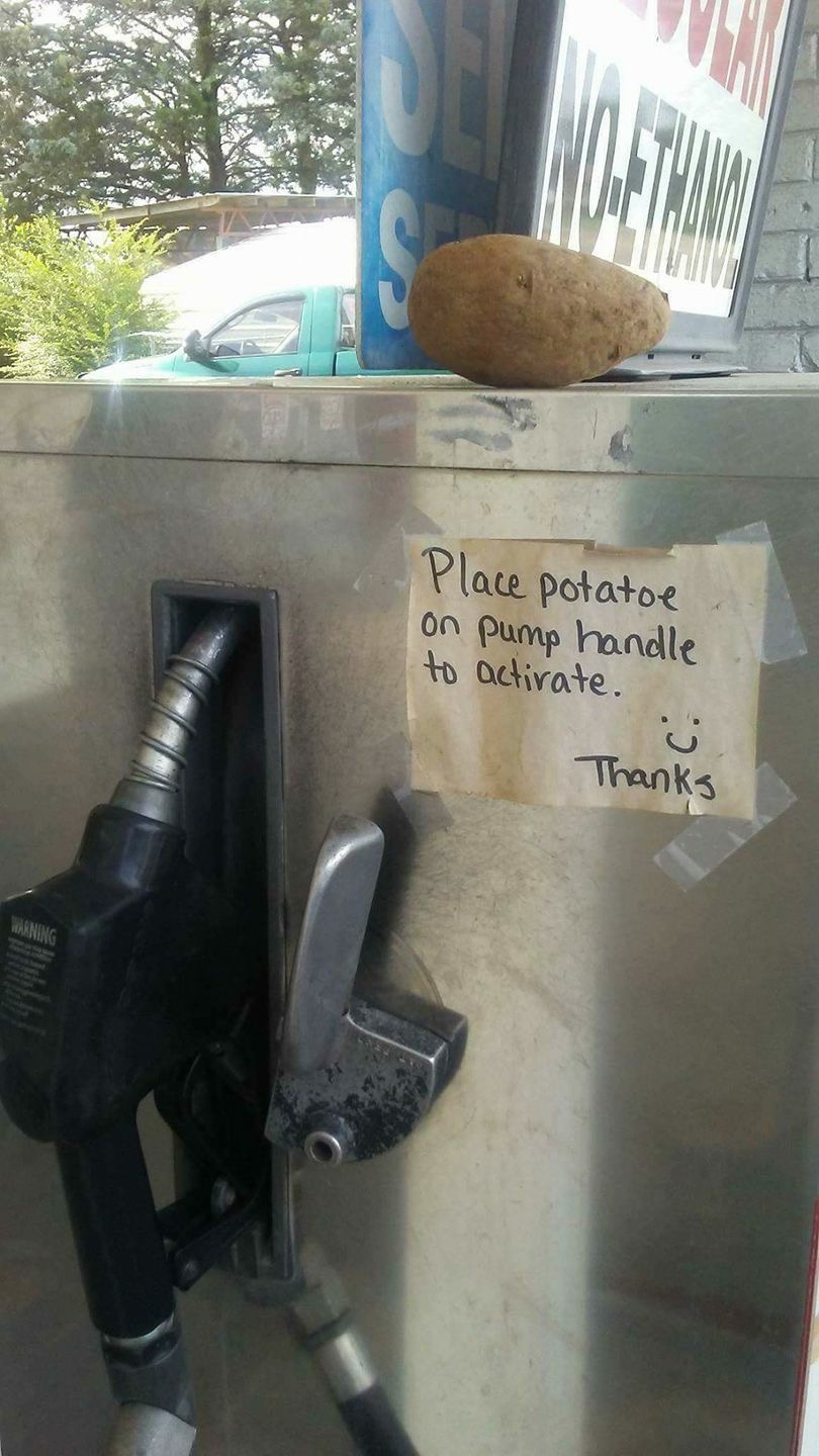 vehicle - Place potatoe on pump handle to activate. Thanks