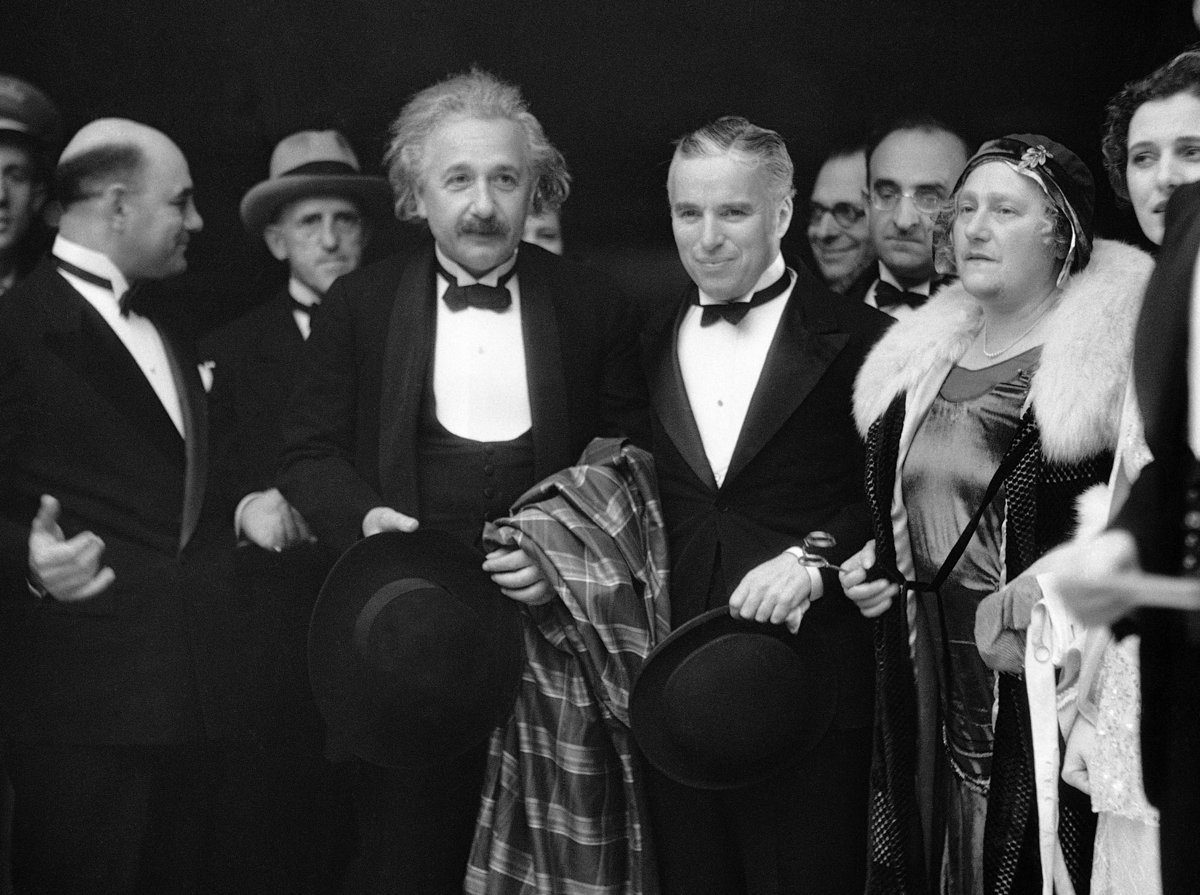 Charlie Chaplin attends the premier of his film City Lights with his guest of honor Albert Einstein, 1931.
