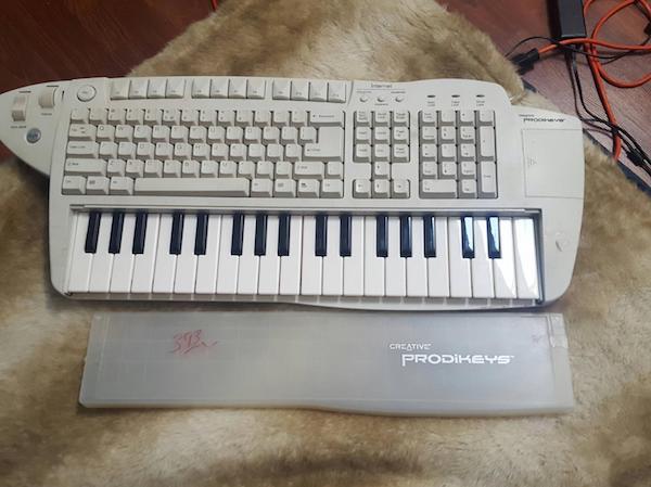 computer keyboard piano