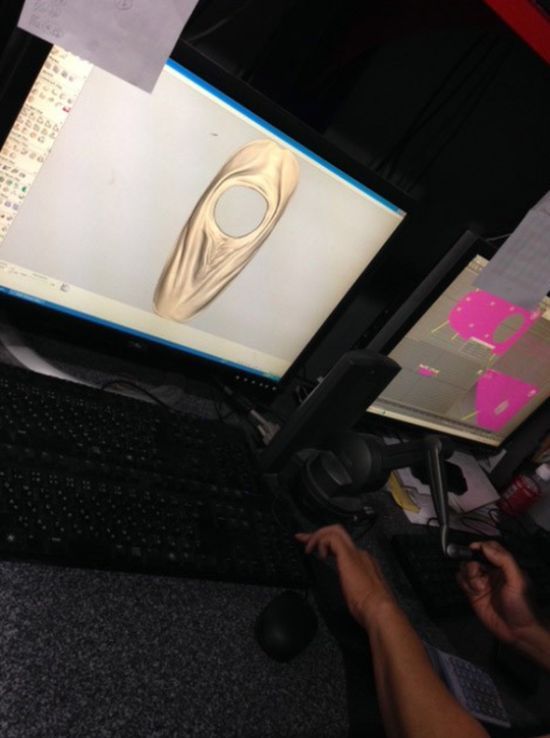 Woman Scans Her Vagina and 3D Prints a Kayak Out Of It