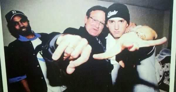Robin Williams hanging out with Eminem sometime in the early 2000s. Rumor has it they rapped together and Eminem still has the recordings.