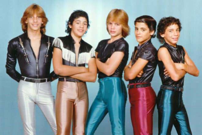 22 Awkward Band Photos That Will Make You Feel Good About Yourself