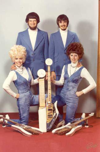 22 Awkward Band Photos That Will Make You Feel Good About Yourself