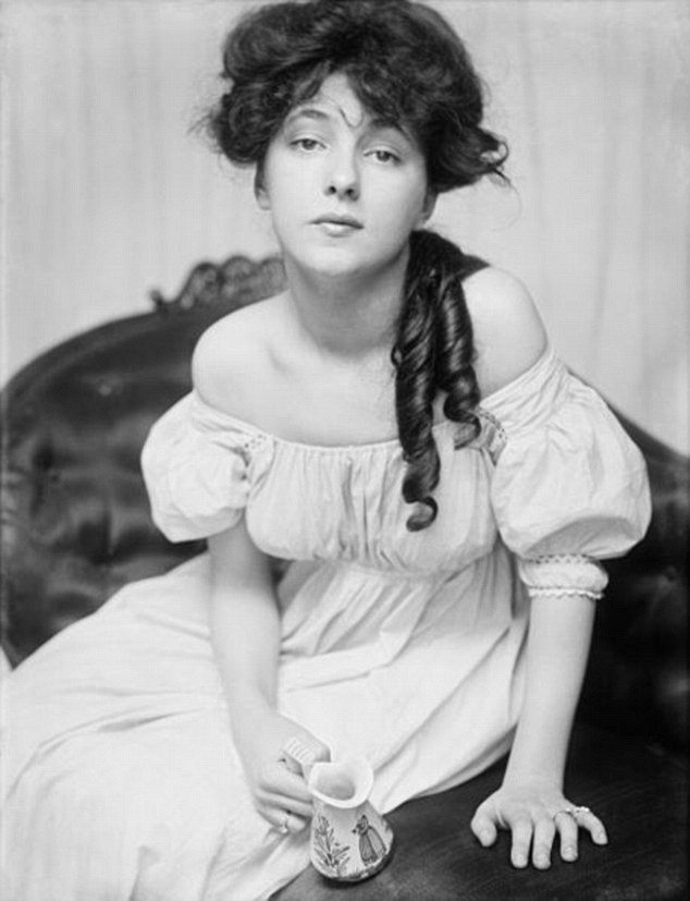 American chorus girl and an artists' model Evelyn Nesbit posing in one of her early shoots at age 16 in 1901. She also did a little acting, but was well known for he likeness being used in newspapers, advertisements, on posters, fine china, and much more. In fact, she seemed to have her face everywhere at the turn of the century.